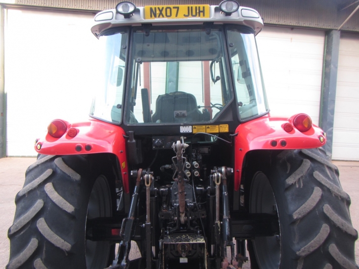 Massey Ferguson 5435