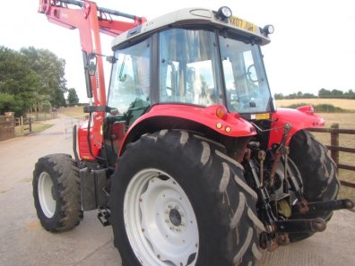 Massey Ferguson 5435