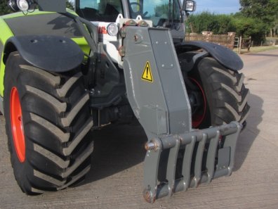 Claas Scorpion 7055