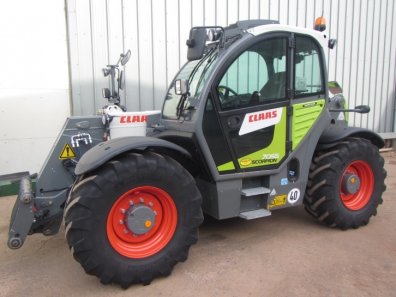 Claas Scorpion 7055