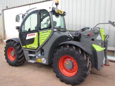 Claas Scorpion 7055