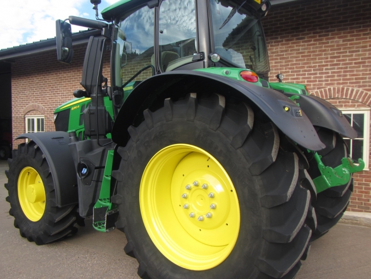 John Deere 6250R