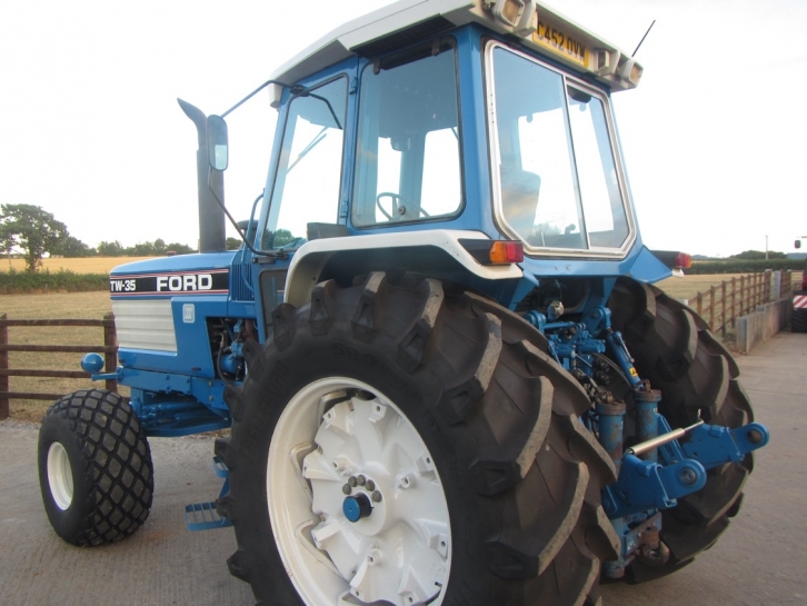 Ford TW35