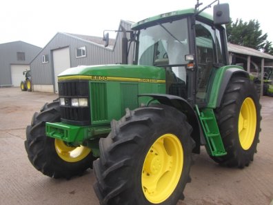 John Deere 6800