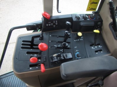 John Deere 6800