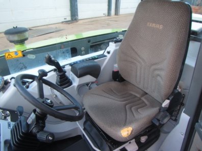 Claas Scorpion 7045 Plus