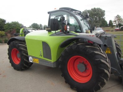 Claas Scorpion 7045 Plus