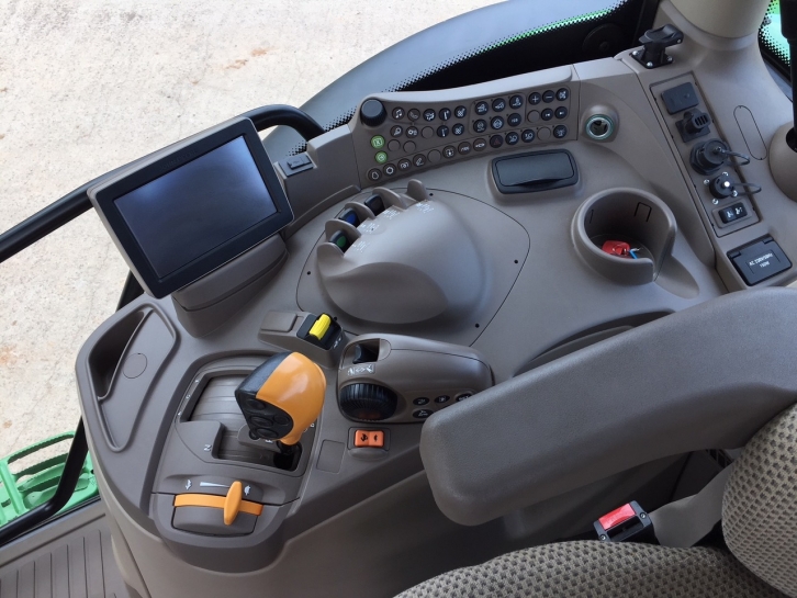 John Deere 6155R
