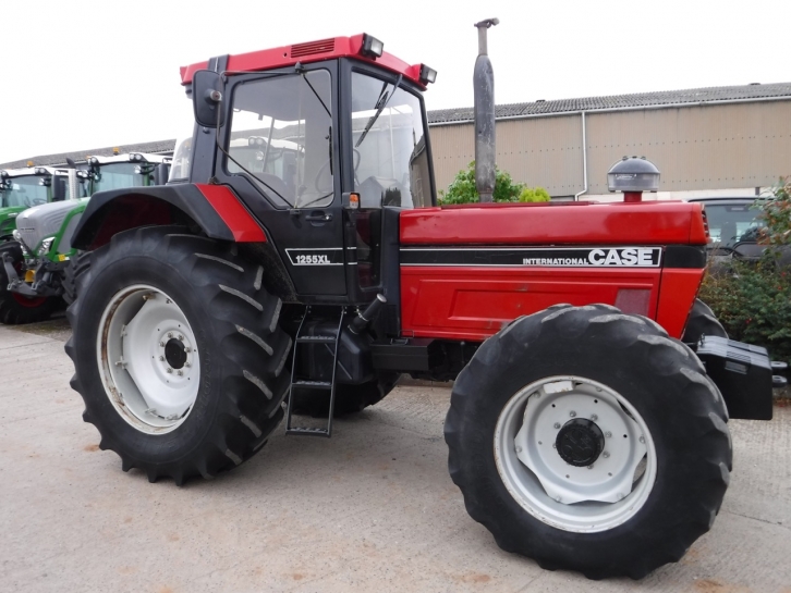 Case 1255XL