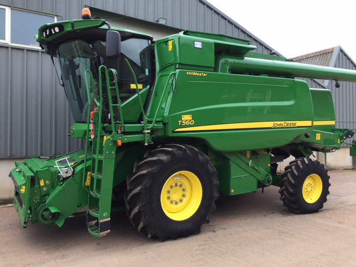 John Deere T560 Hillmaster