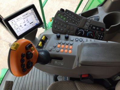 John Deere T560 Hillmaster