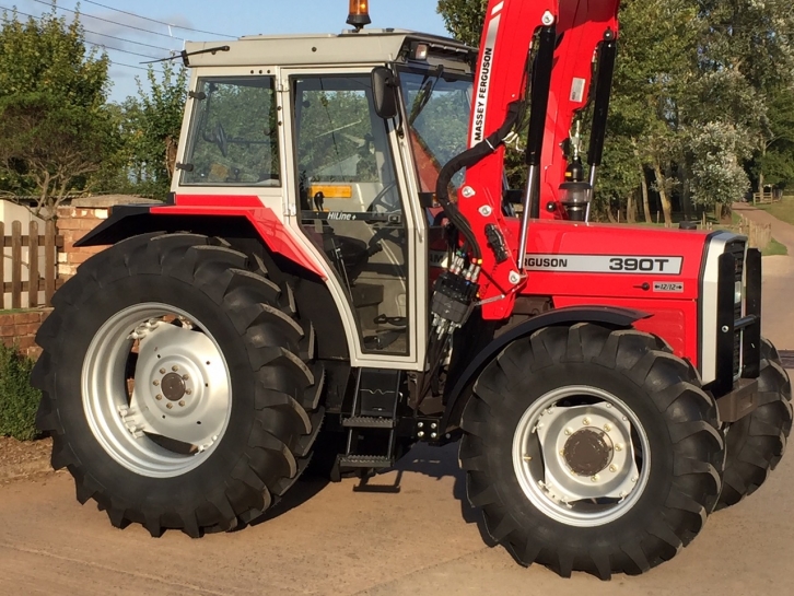 Massey Ferguson 390T