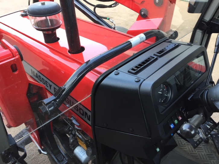 Massey Ferguson 390T