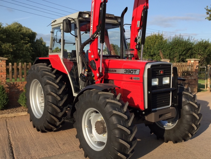 Massey Ferguson 390T