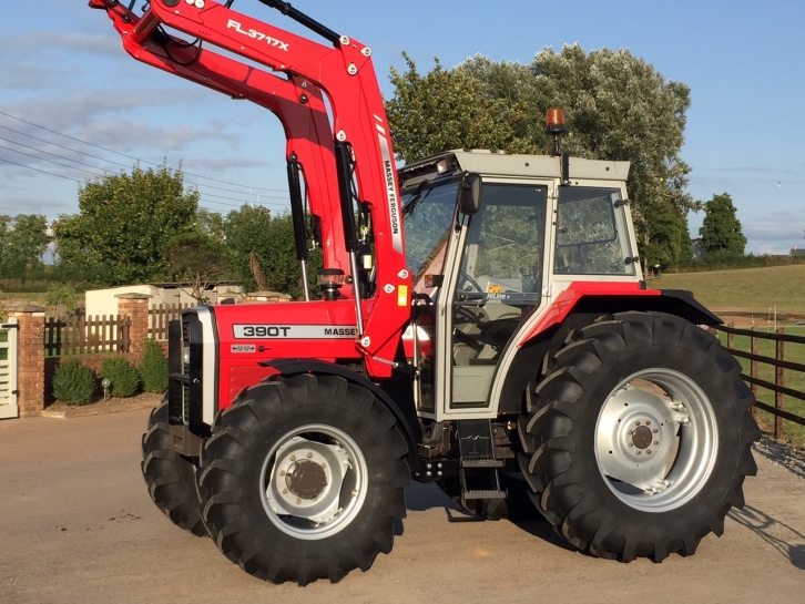 Massey Ferguson 390T