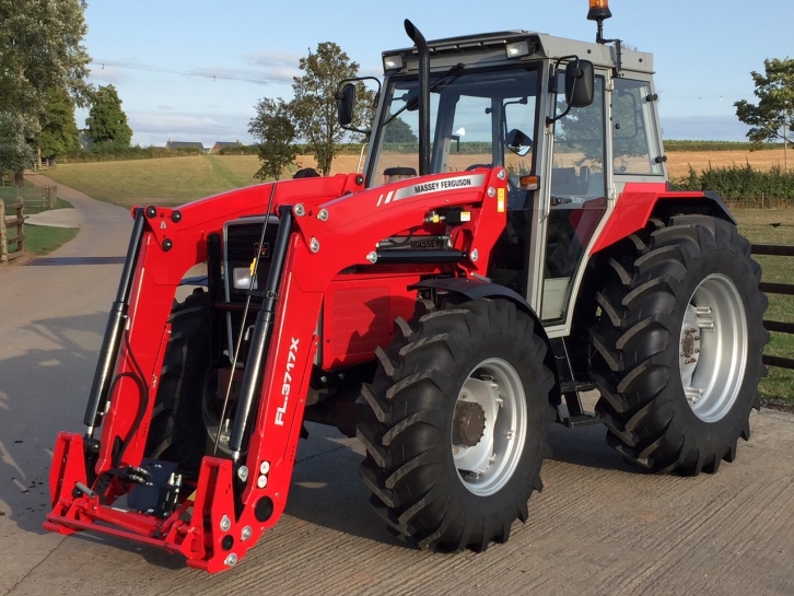 Massey Ferguson 390T