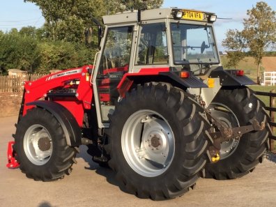 Massey Ferguson 390T