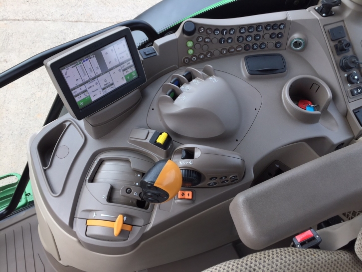 John Deere 6155R
