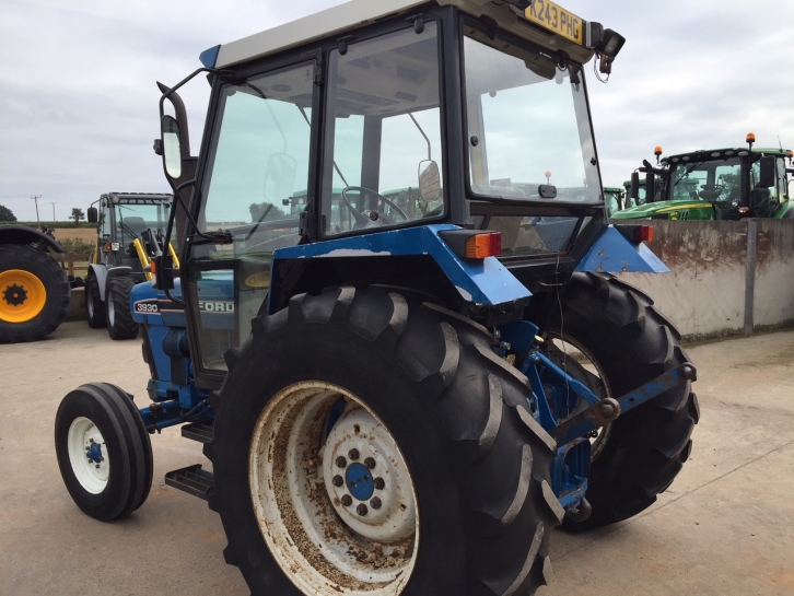 Ford 3930