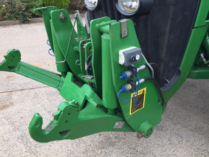 John Deere 8530