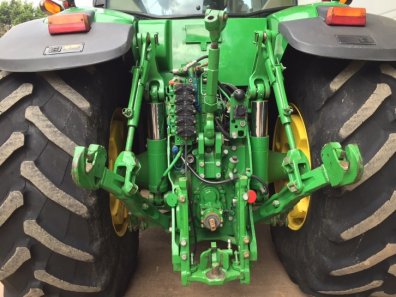 John Deere 8530