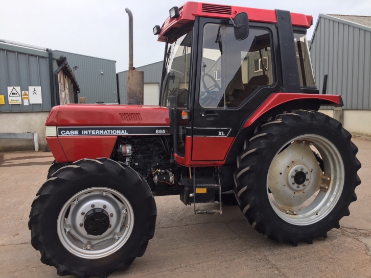 Case 895XL