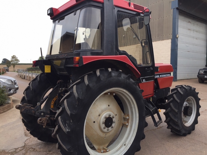 Case 895XL