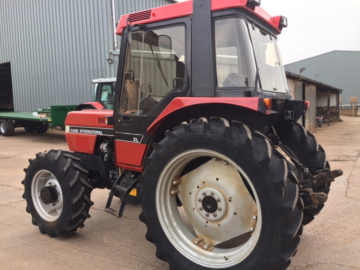 Case 895XL