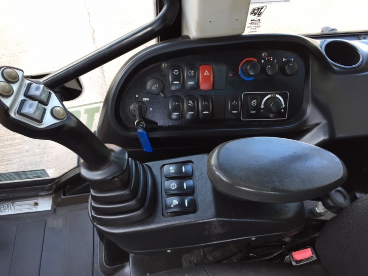 JCB TM 320S