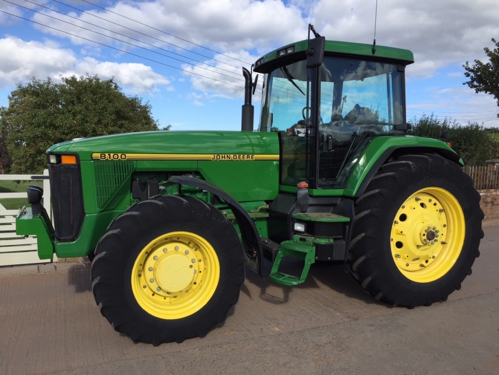 John Deere 8100