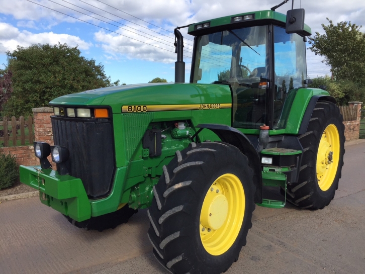 John Deere 8100