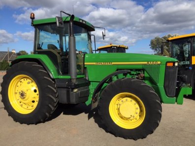John Deere 8100