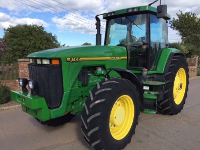 John Deere 8100