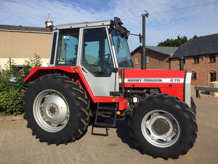Massey Ferguson 675