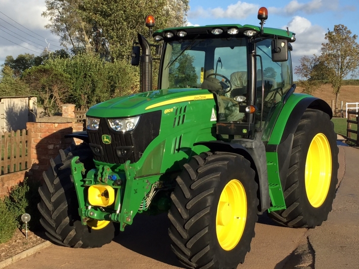 John Deere 6150R