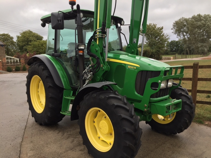 John Deere 5100R