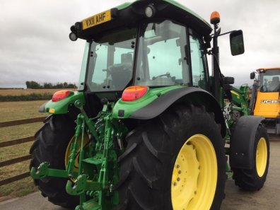 John Deere 5100R