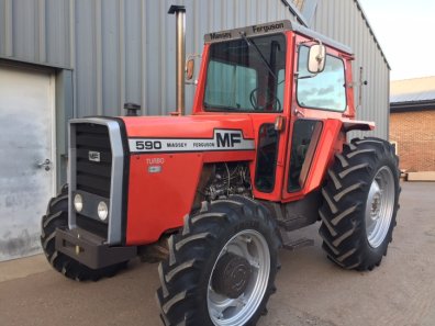Massey Ferguson 590