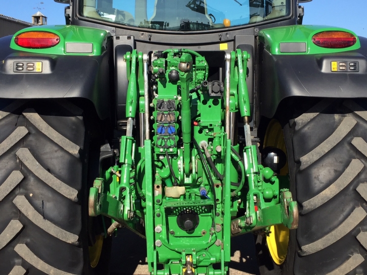 John Deere 6155R