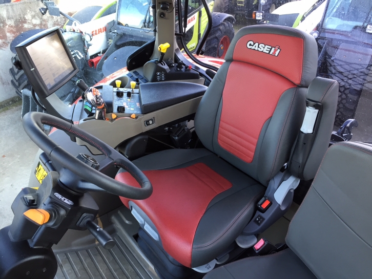 Case CVX 165