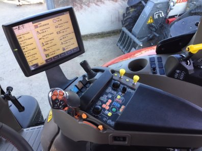 Case CVX 165