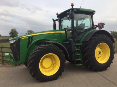 John Deere 8370R