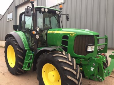 John Deere 6930
