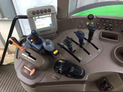 John Deere 6930