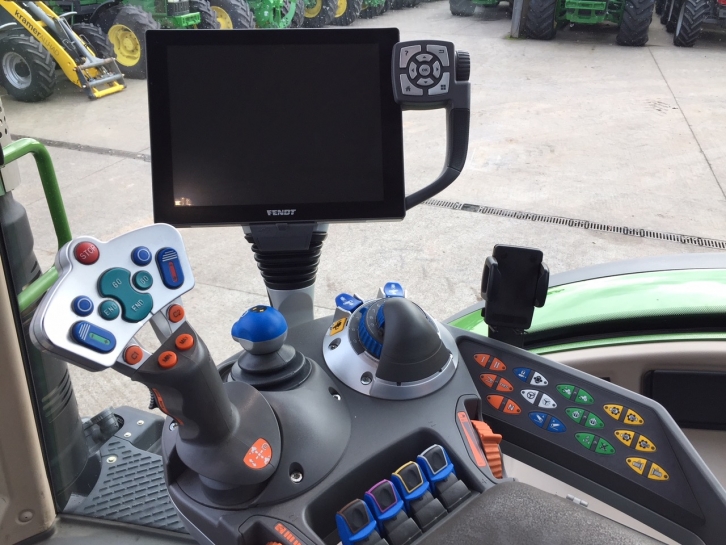 Fendt 724 Profi-Plus