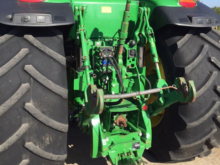 John Deere 8320R