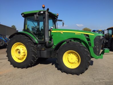 John Deere 8320R
