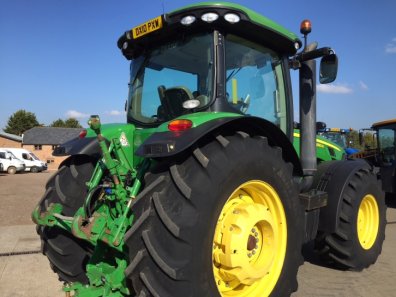 John Deere 8320R