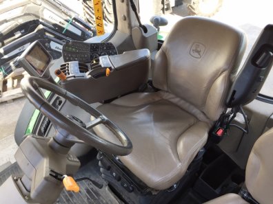 John Deere 8320R