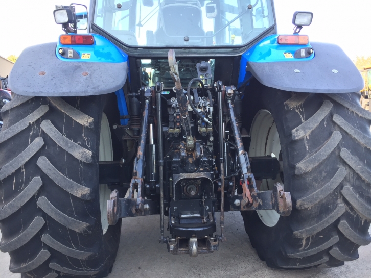 New Holland TM190